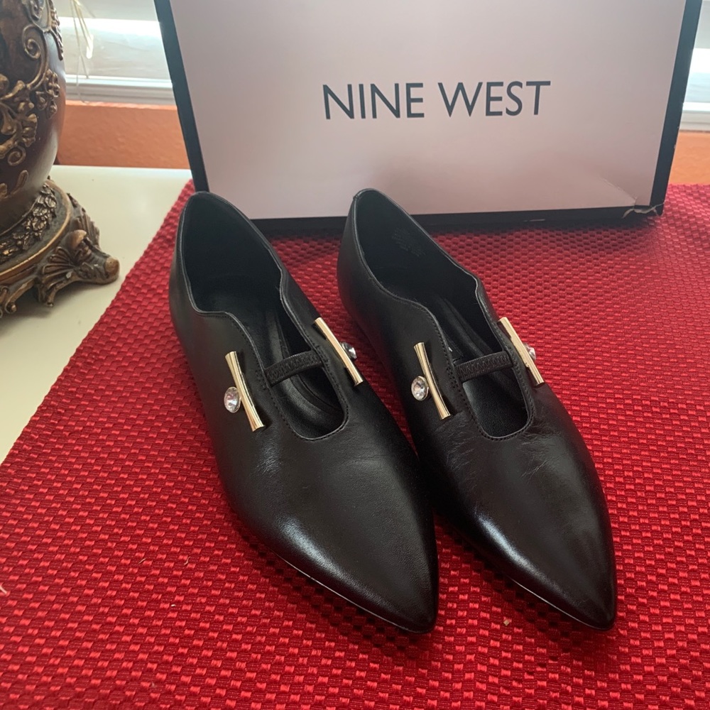 Nine West flats **New**
